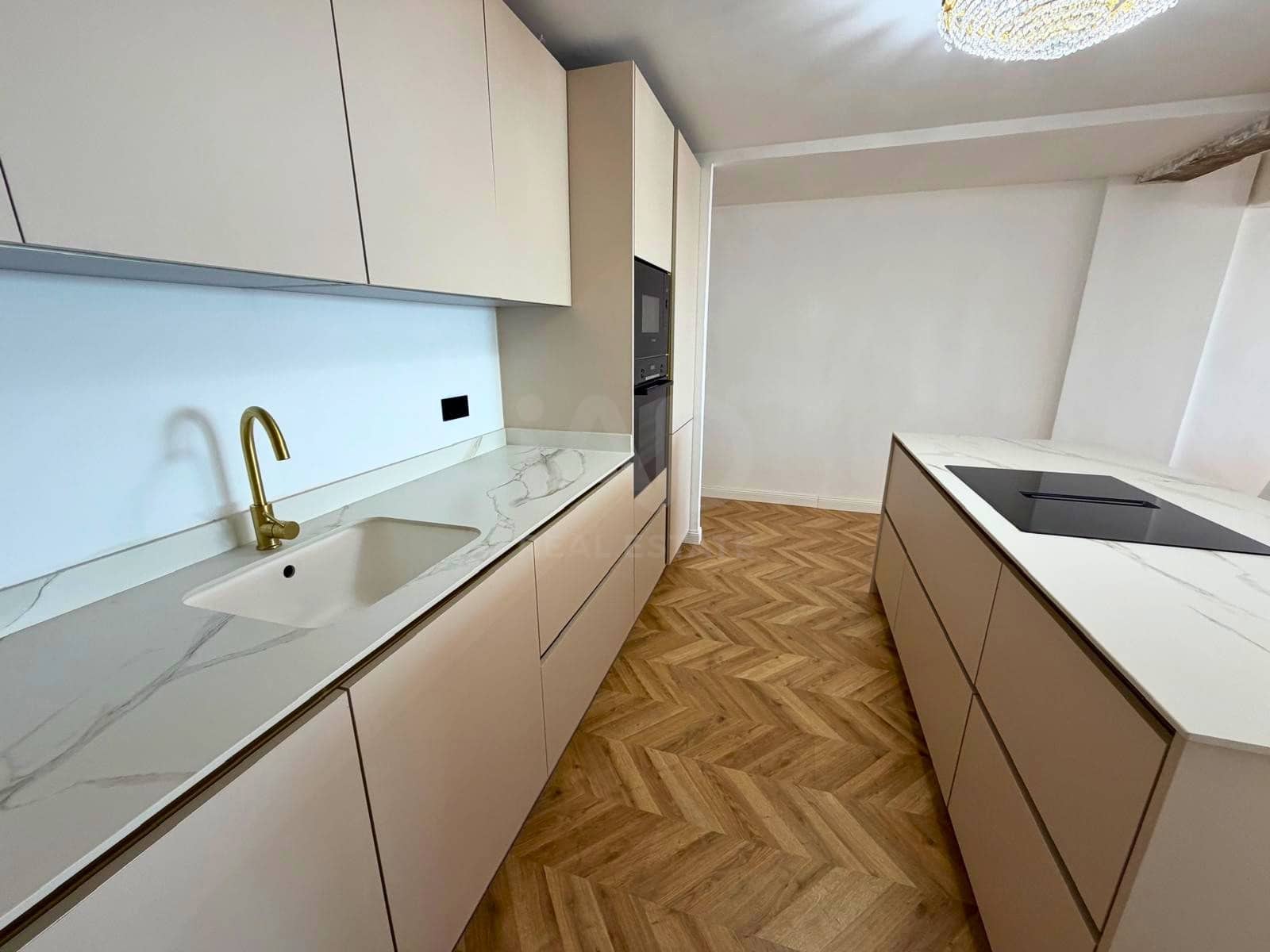 4 soveværelse Lejlighed til salg i Alicante by - € 695.000 (Ref: 9987958)