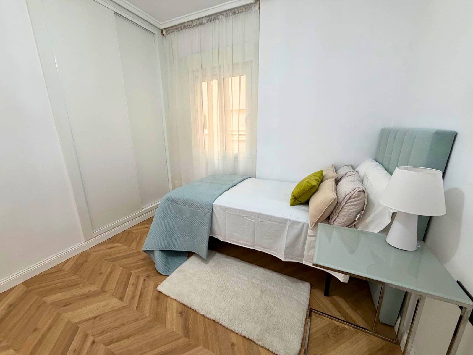 4 soveværelse Lejlighed til salg i Alicante by - € 695.000 (Ref: 9987958)