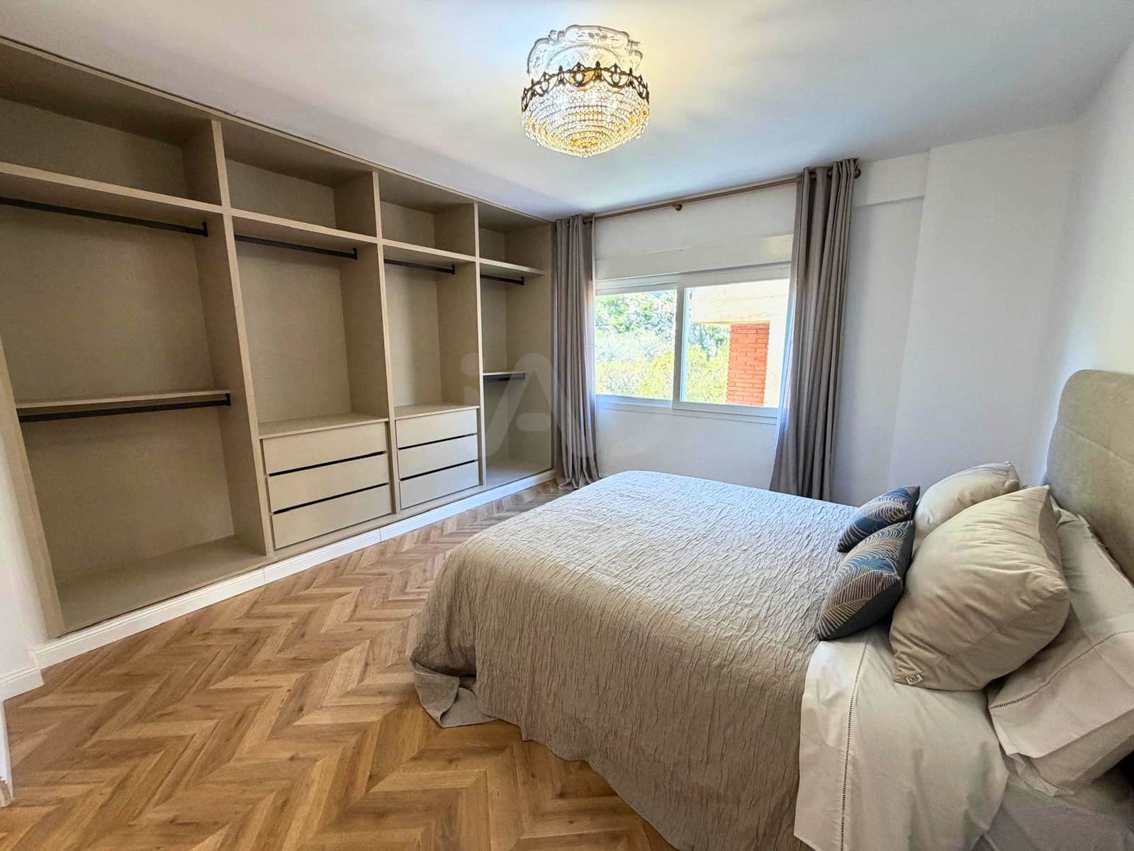 4 soveværelse Lejlighed til salg i Alicante by - € 695.000 (Ref: 9987958)