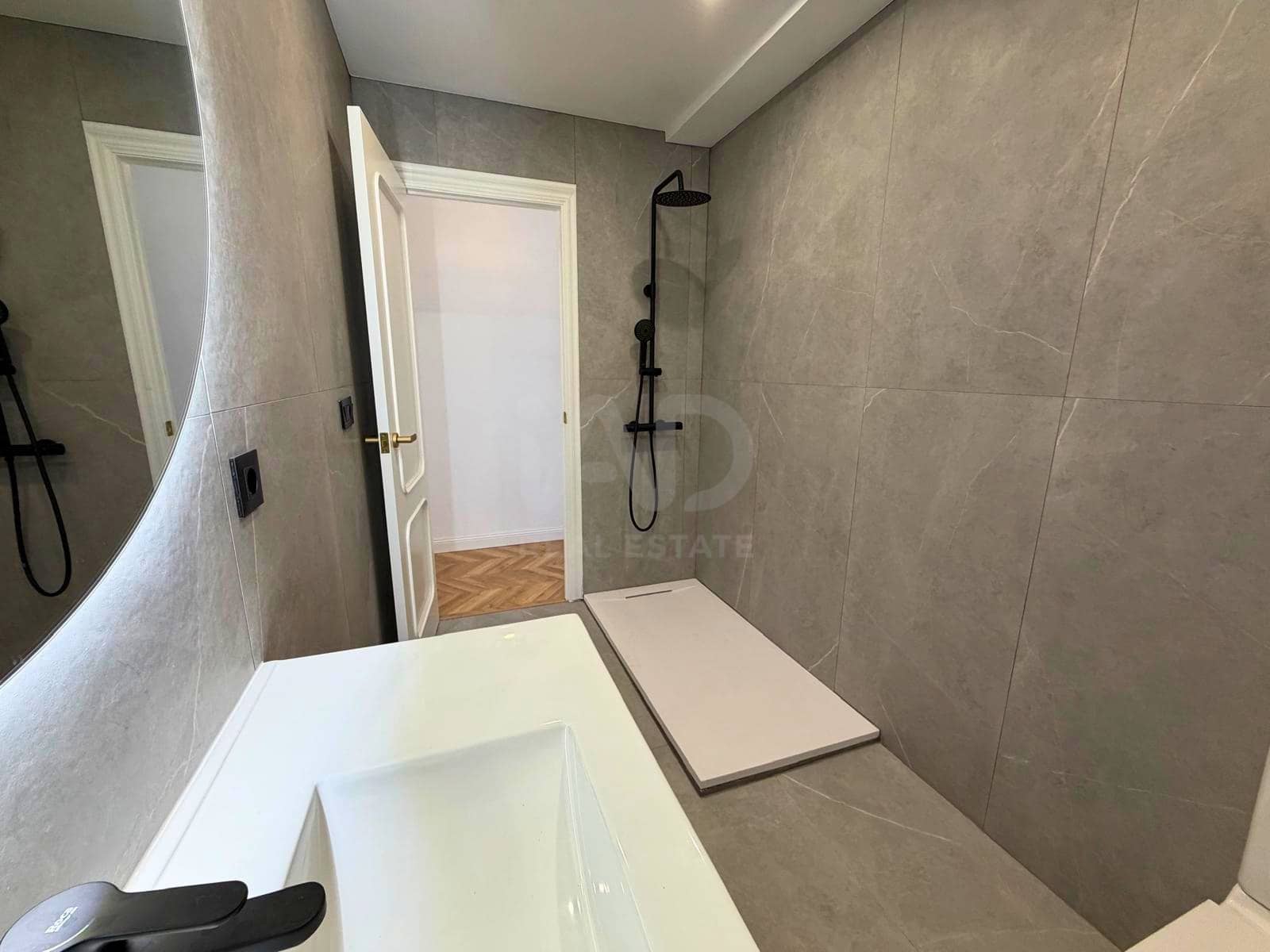 4 soveværelse Lejlighed til salg i Alicante by - € 695.000 (Ref: 9987958)