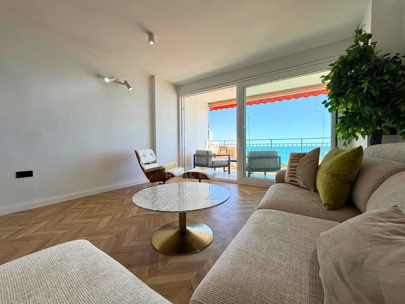 4 soveværelse Lejlighed til salg i Alicante by - € 695.000 (Ref: 9987958)
