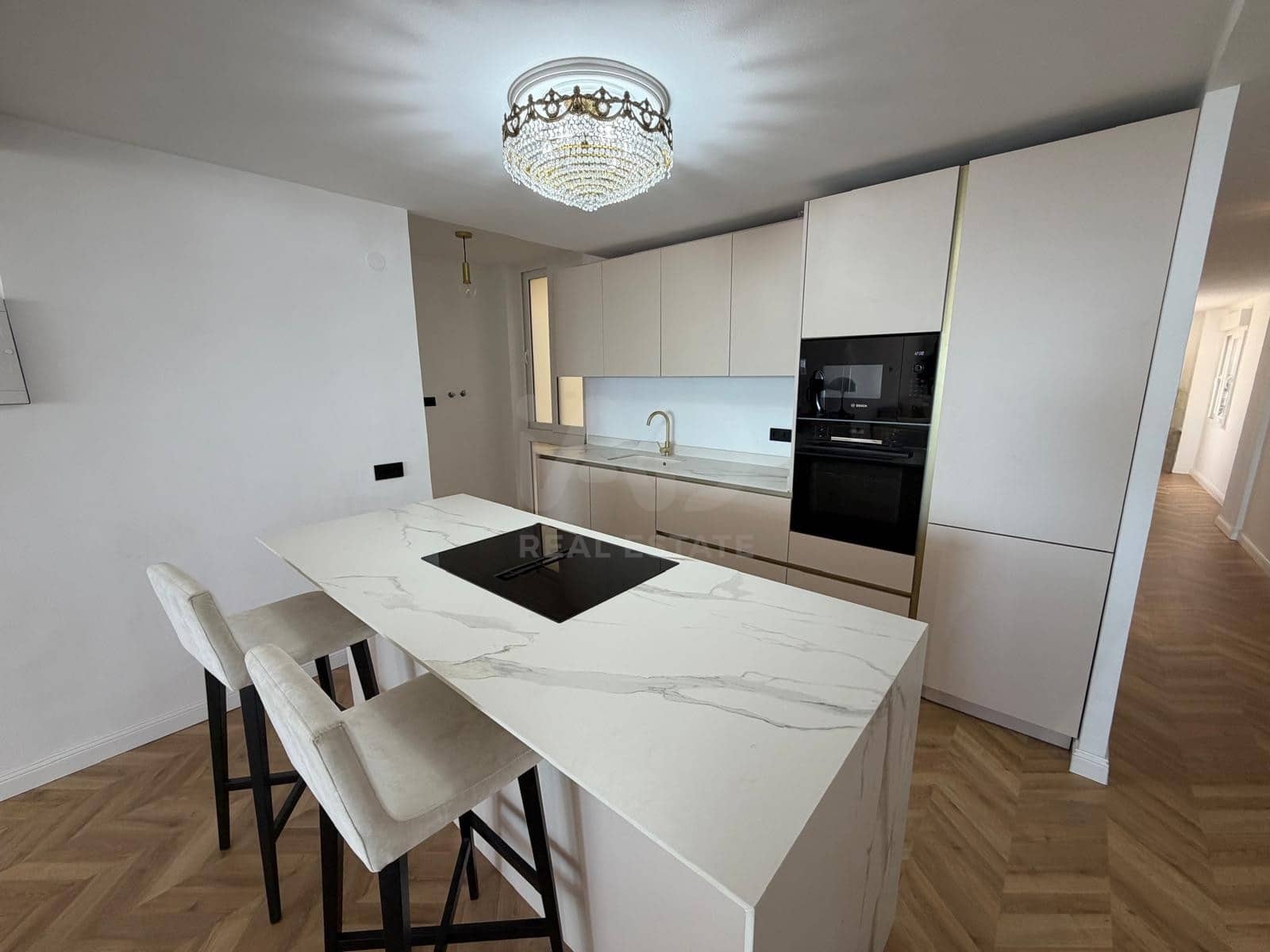 4 soveværelse Lejlighed til salg i Alicante by - € 695.000 (Ref: 9987958)
