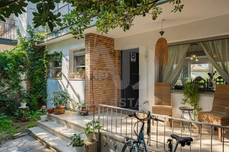 3 soveværelse Rækkehus til salg i Alicante by - € 580.000 (Ref: 9987960)
