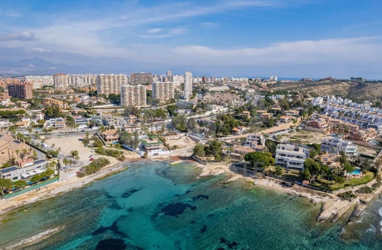 3 soveværelse Rækkehus til salg i Alicante by - € 580.000 (Ref: 9987960)