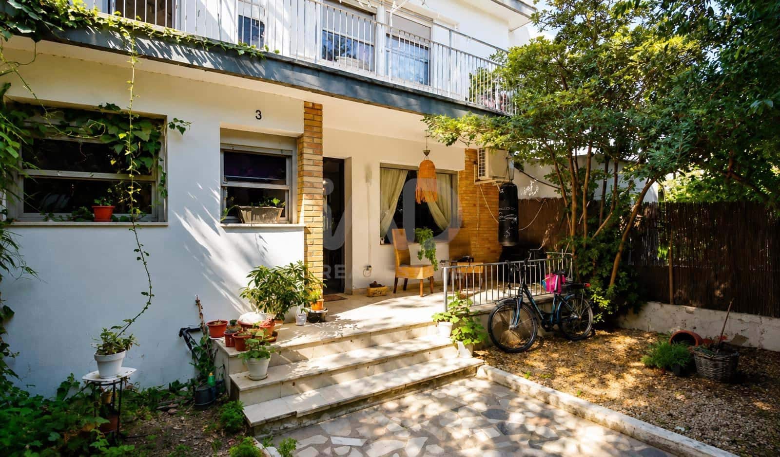 3 soveværelse Rækkehus til salg i Alicante by - € 580.000 (Ref: 9987960)