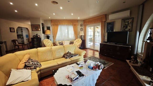 4 soveværelse Villa til salg i Cabo Roig, Orihuela med swimmingpool garage - € 1.550.000 (Ref: 9987961)