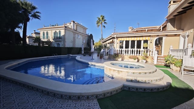 4 soveværelse Villa til salg i Cabo Roig, Orihuela med swimmingpool garage - € 1.550.000 (Ref: 9987961)