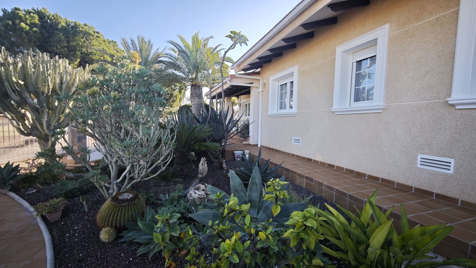 4 soveværelse Villa til salg i Orihuela med swimmingpool garage - € 1.550.000 (Ref: 9987961)