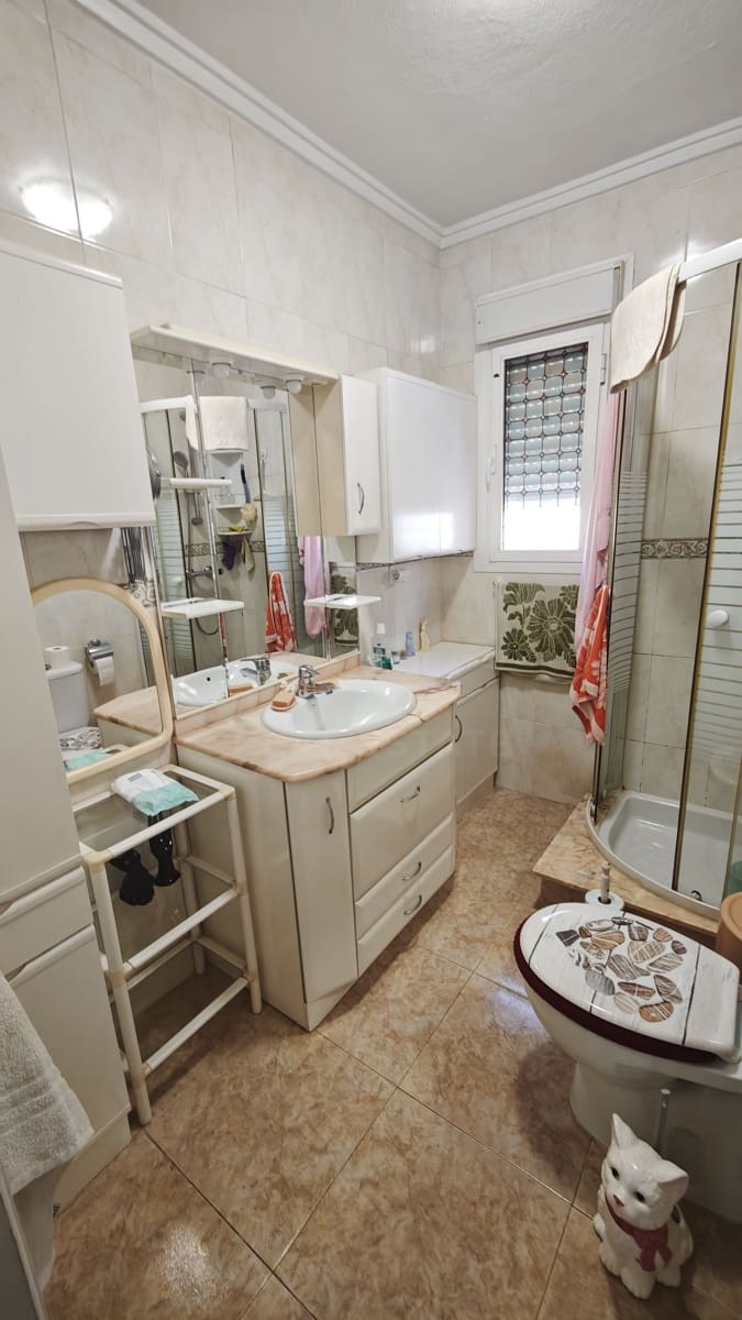 3 makuuhuone Omakotitalo myytävänä paikassa Alicante kaupunki mukana uima-altaan - 225 000 € (Ref: 9987966)