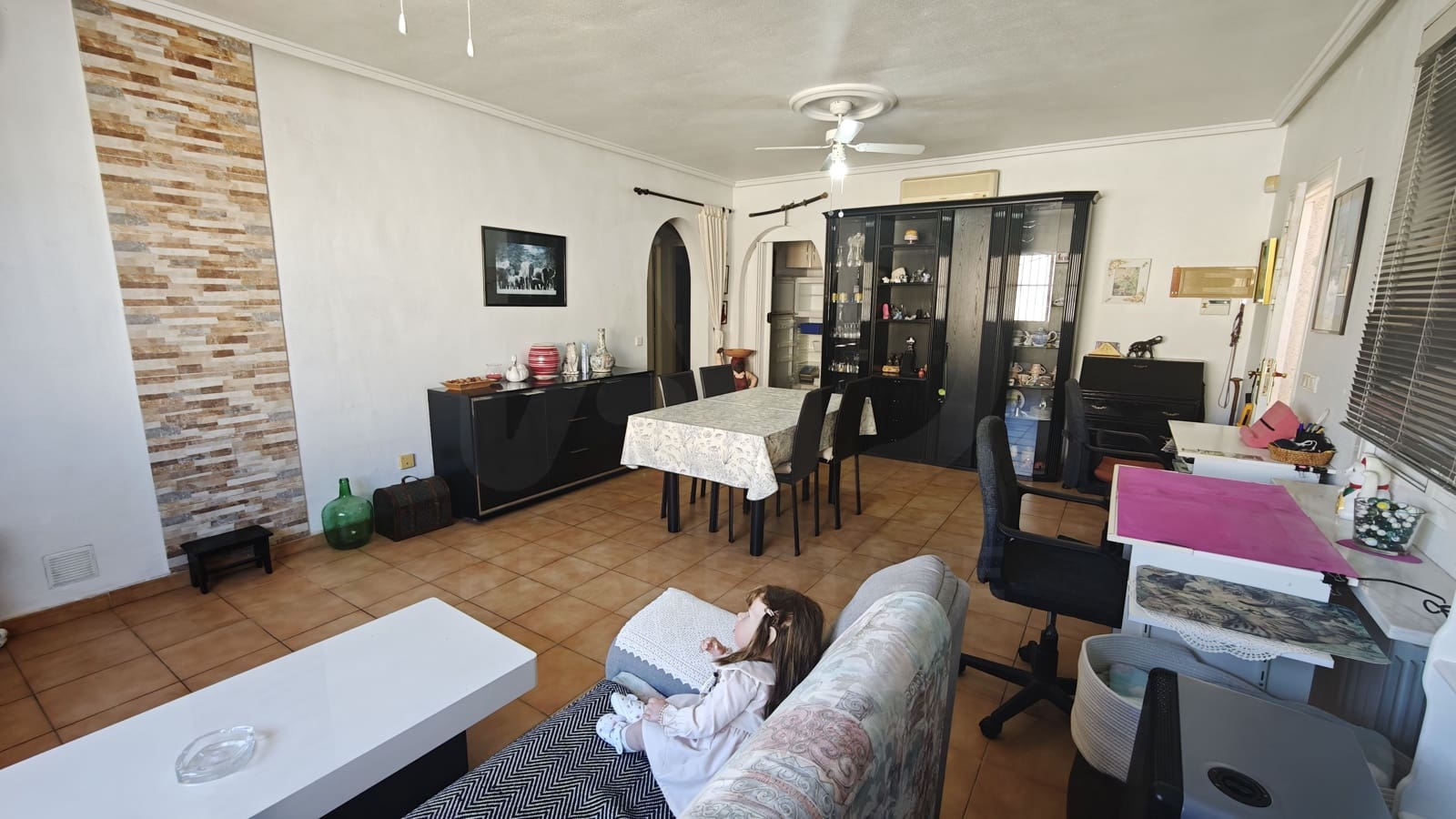 3 makuuhuone Omakotitalo myytävänä paikassa Alicante kaupunki mukana uima-altaan - 225 000 € (Ref: 9987966)