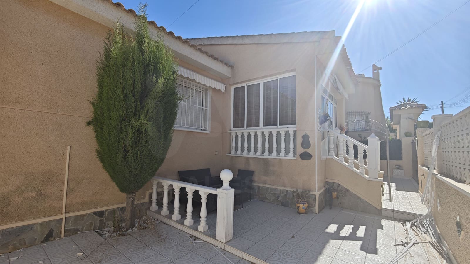 3 makuuhuone Omakotitalo myytävänä paikassa Alicante kaupunki mukana uima-altaan - 225 000 € (Ref: 9987966)