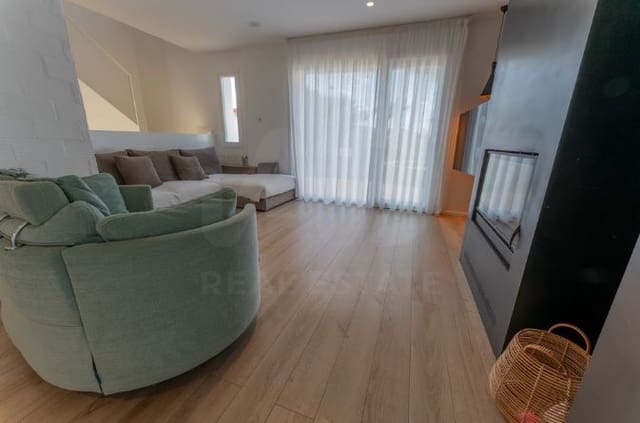 4 sovrum Hus till salu i Petrel / Petrer med pool - 990 000 € (Ref: 9987967)