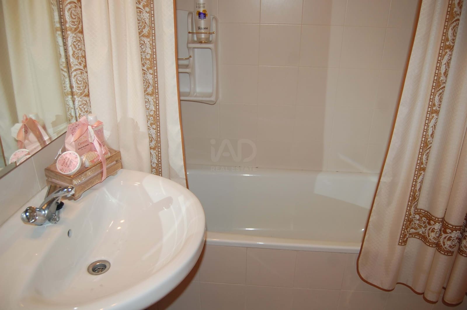 3 soveværelse Lejlighed til salg i Madrid by - € 349.000 (Ref: 9987972)