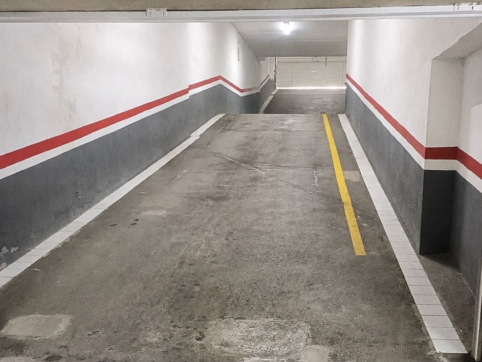 Garaż na sprzedaż w Miasto Barcelona - 9 900 € (Ref: 9987976)
