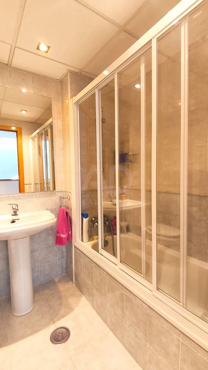 5 soveværelse Rækkehus til salg i Alicante by med swimmingpool garage - € 685.000 (Ref: 9987978)