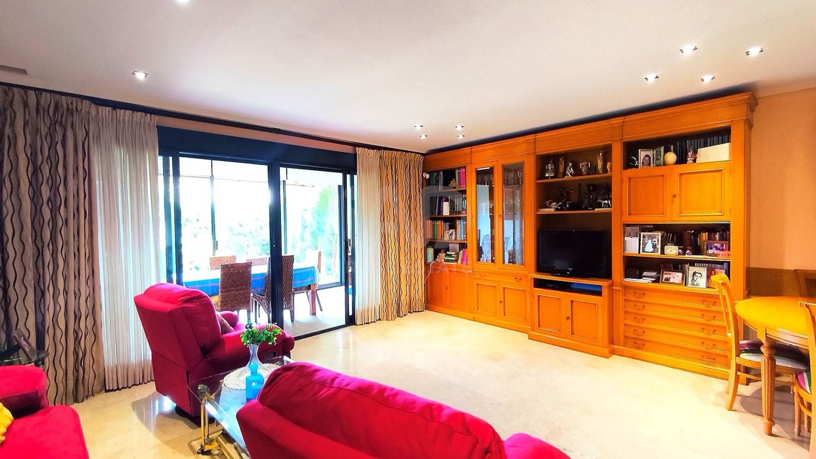 5 soveværelse Rækkehus til salg i Alicante by med swimmingpool garage - € 685.000 (Ref: 9987978)