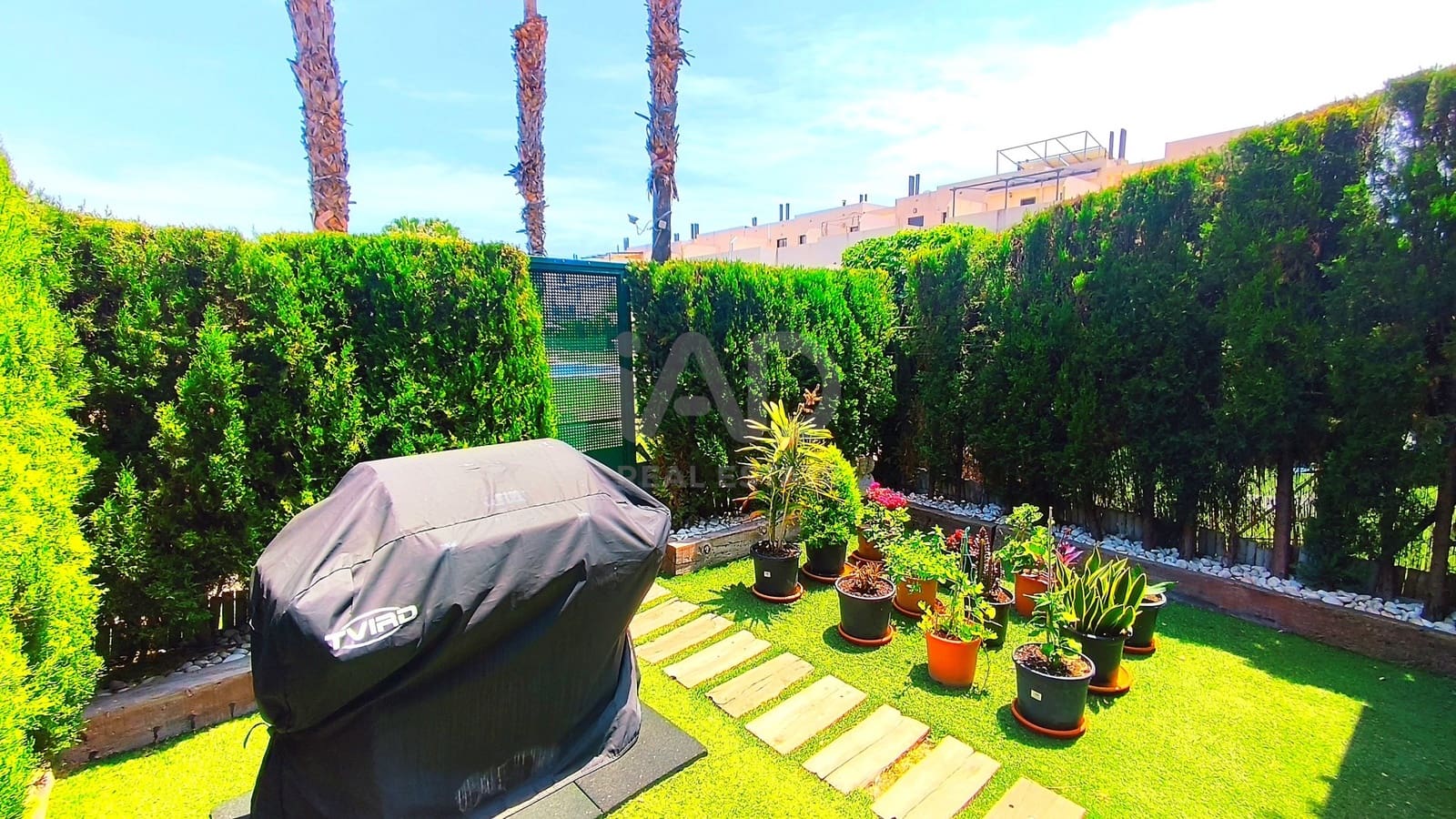 5 soveværelse Rækkehus til salg i Alicante by med swimmingpool garage - € 685.000 (Ref: 9987978)