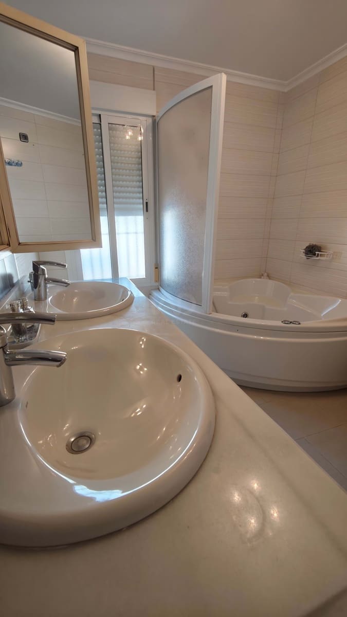 4 sypialnia Dom na sprzedaż w Miasto Alicante / Alacant z basenem - 480 000 € (Ref: 9987980)