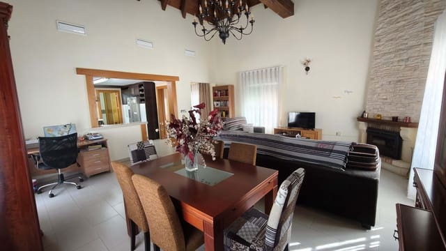 4 bedroom Townhouse for sale in Catral with pool - € 480,000 (Ref: 9987980)