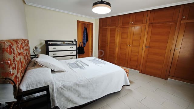 4 bedroom Townhouse for sale in Catral with pool - € 480,000 (Ref: 9987980)