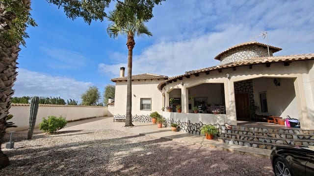 4 bedroom Townhouse for sale in Catral with pool - € 480,000 (Ref: 9987980)