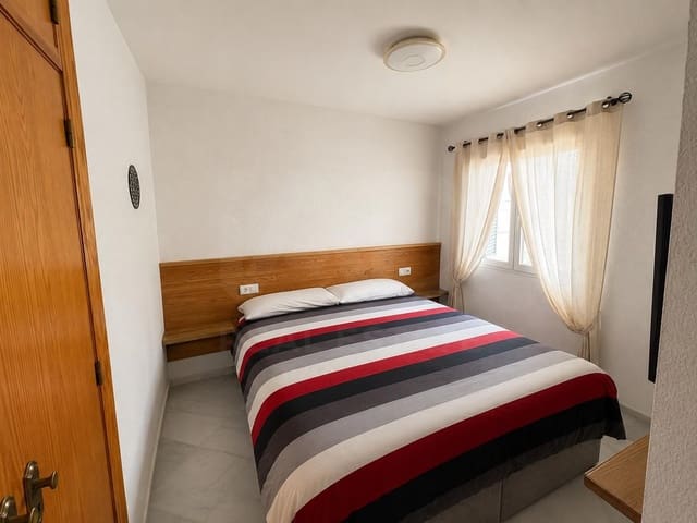4 soverom Hus til salgs i Huelva by med svømmebasseng - € 385 000 (Ref: 9987981)
