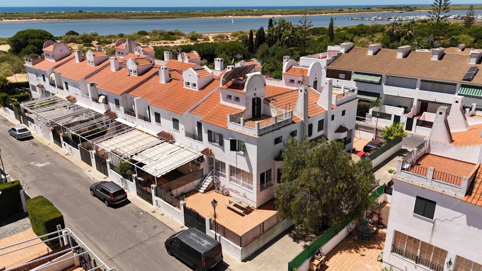 4 soverom Hus til salgs i Huelva by med svømmebasseng - € 385 000 (Ref: 9987981)