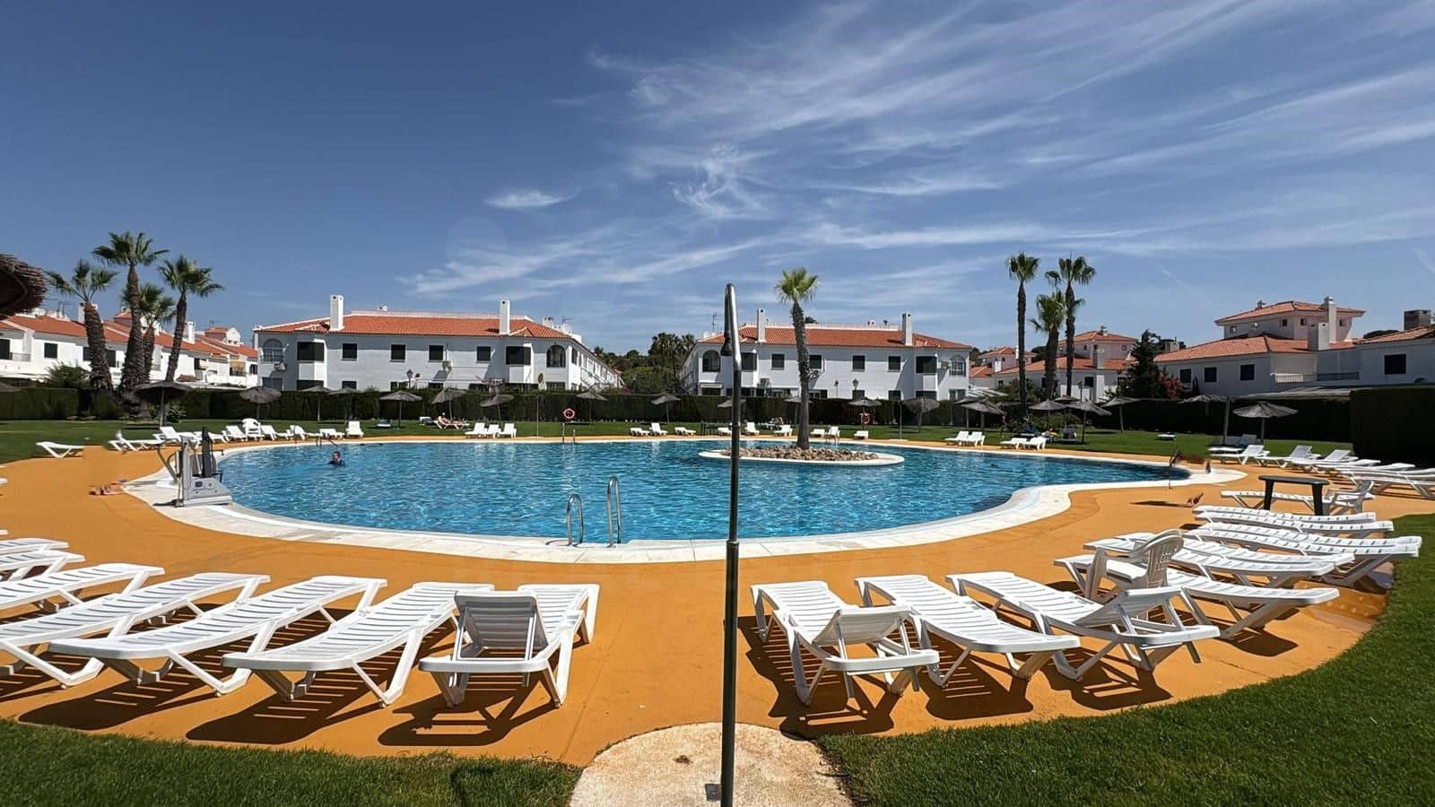 4 soverom Hus til salgs i Huelva by med svømmebasseng - € 385 000 (Ref: 9987981)