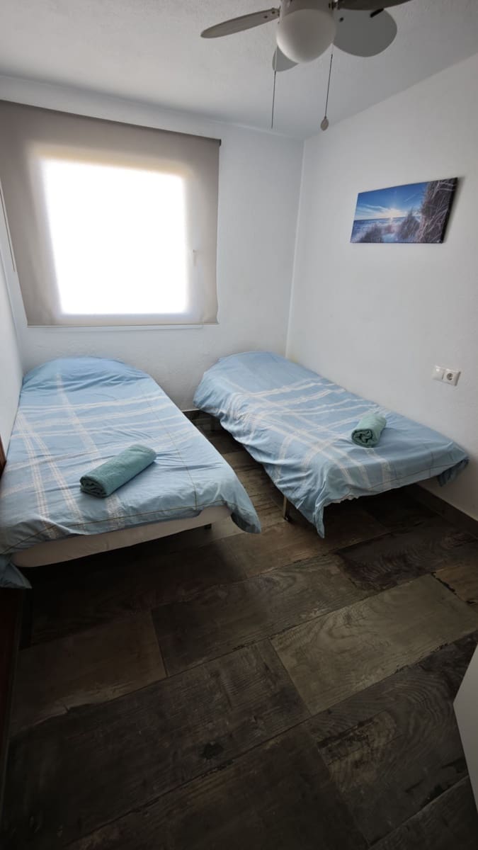 Apartamento de 2 habitaciones en Torrevieja en venta - 165.000 € (Ref: 9987982)