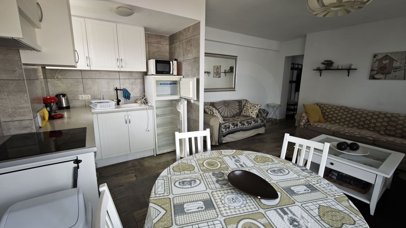 Apartamento de 2 habitaciones en Torrevieja en venta - 165.000 € (Ref: 9987982)