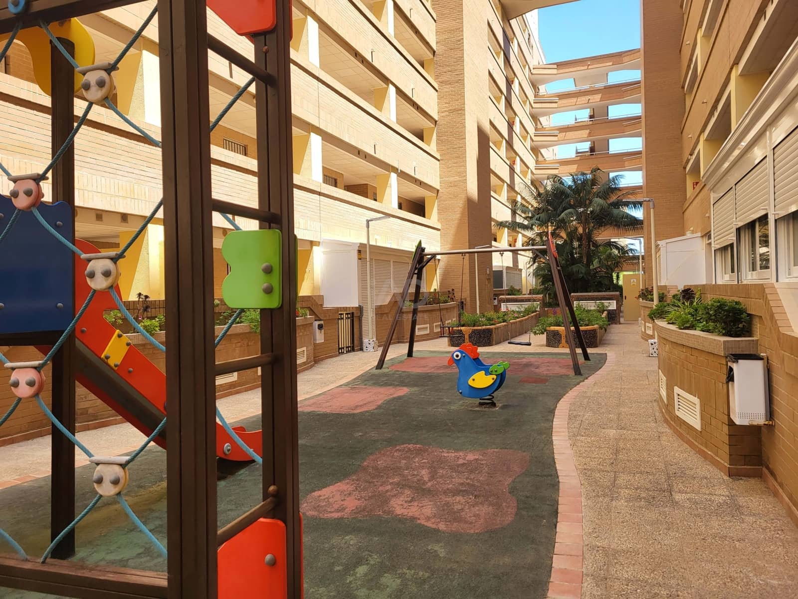 Apartamento de 2 habitaciones en Oropesa  en venta con piscina garaje - 129.900 € (Ref: 9987983)