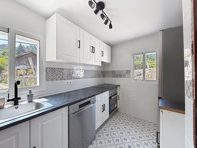 5 Zimmer Haus zu verkaufen in Pontevedra Stadt mit Garage - 182.000 € (Ref: 9987986)