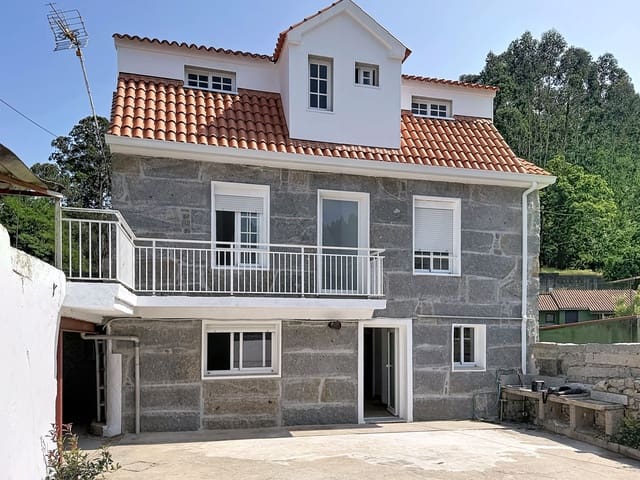 5 Zimmer Haus zu verkaufen in Pontevedra Stadt mit Garage - 182.000 € (Ref: 9987986)
