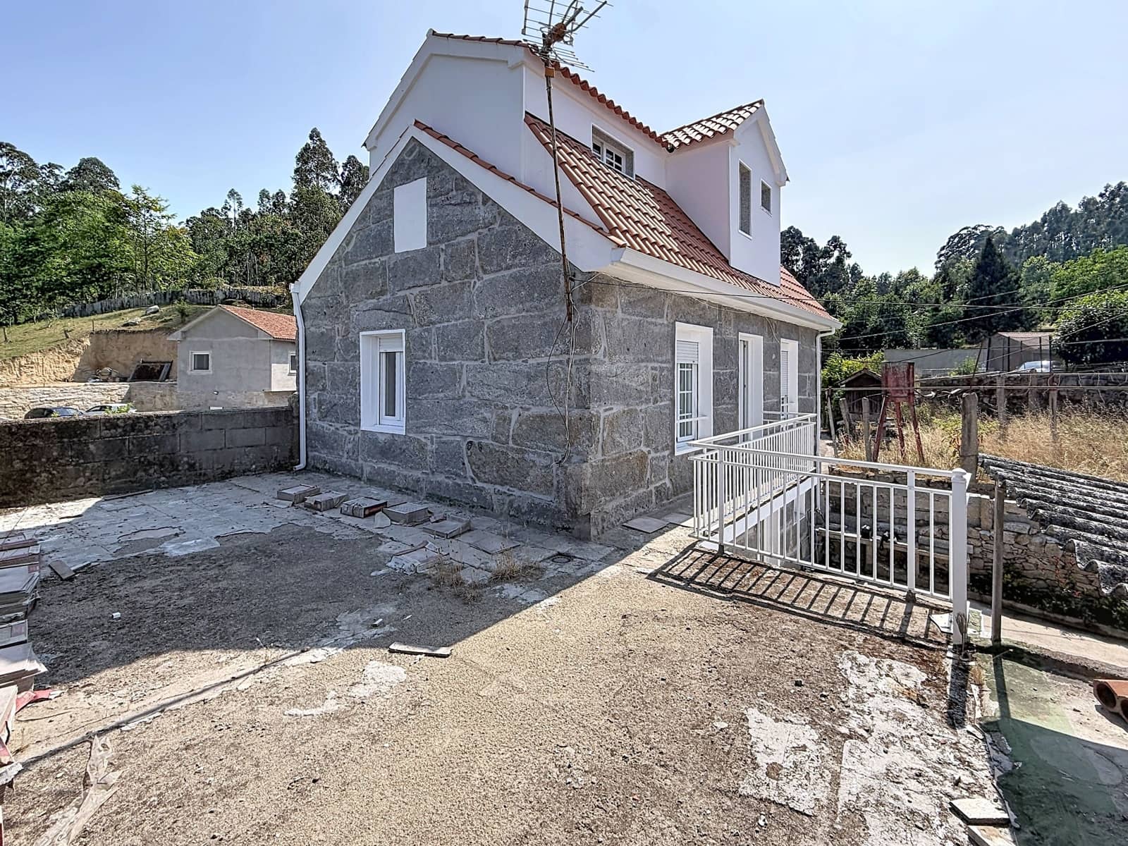 5 Zimmer Haus zu verkaufen in Pontevedra Stadt mit Garage - 182.000 € (Ref: 9987986)