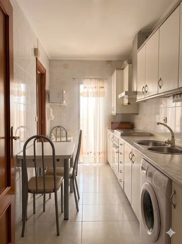 3 bedroom Terraced Villa for sale in Palencia city with garage - € 175,000 (Ref: 9987990)
