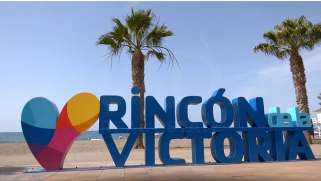 2 slaapkamer Appartement te koop in Rincón de la Victoria - € 285.000 (Ref: 9987991)
