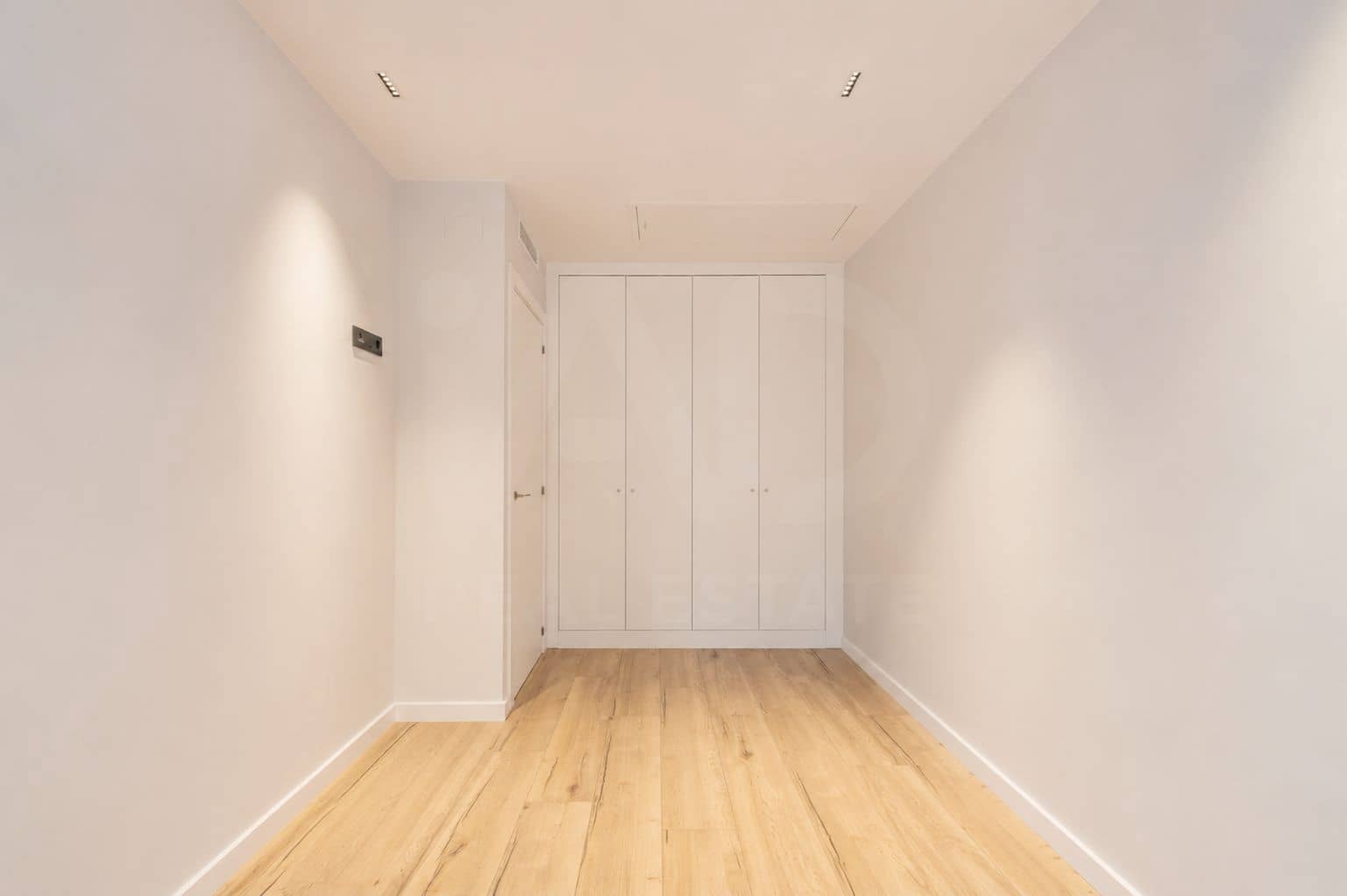 4 quarto Moradia em Banda para venda em Barcelona cidade com piscina garagem - 750 000 € (Ref: 9987993)