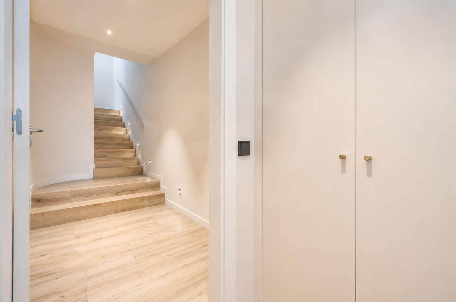 4 quarto Moradia em Banda para venda em Barcelona cidade com piscina garagem - 750 000 € (Ref: 9987993)