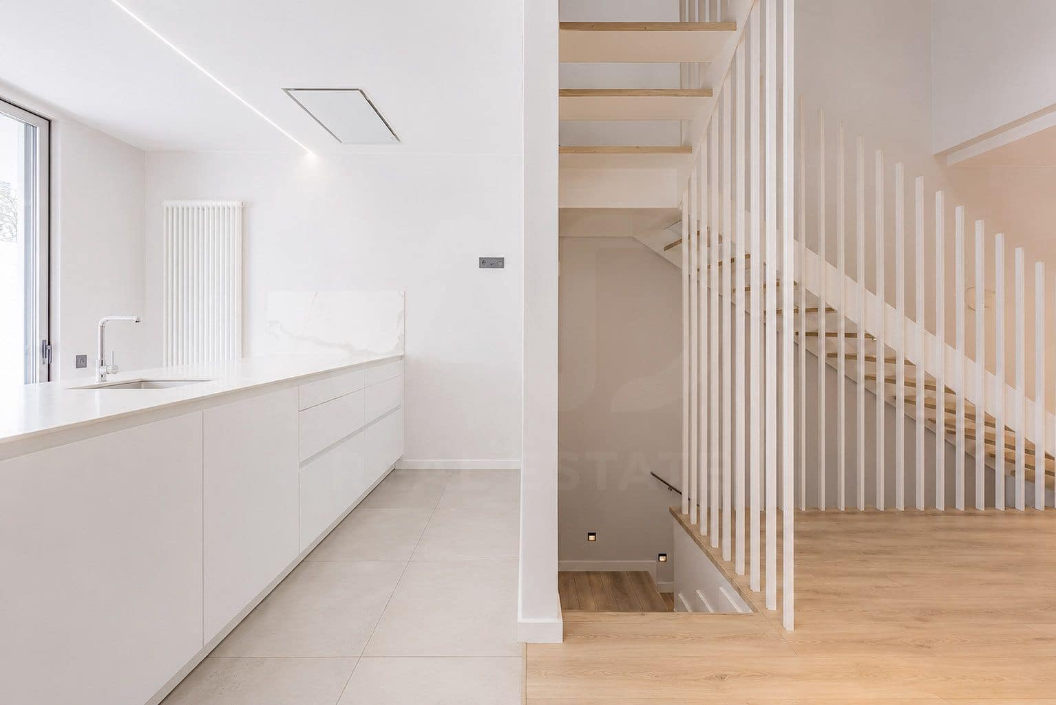 4 quarto Moradia em Banda para venda em Barcelona cidade com piscina garagem - 750 000 € (Ref: 9987993)