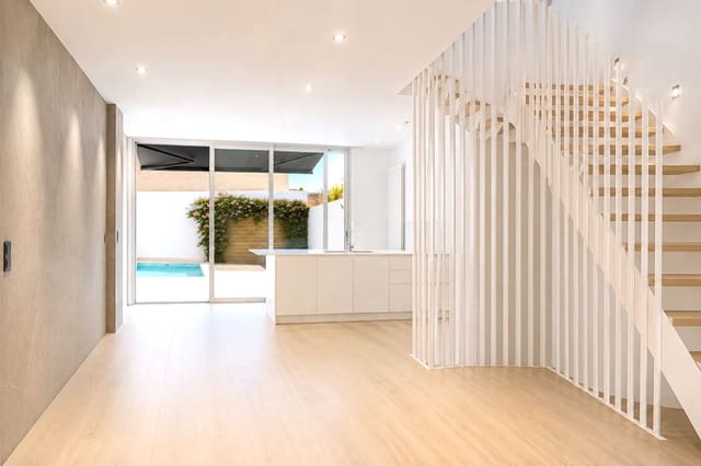 Adosado de 4 habitaciones en Sabadell en venta con piscina garaje - 750.000 € (Ref: 9987993)