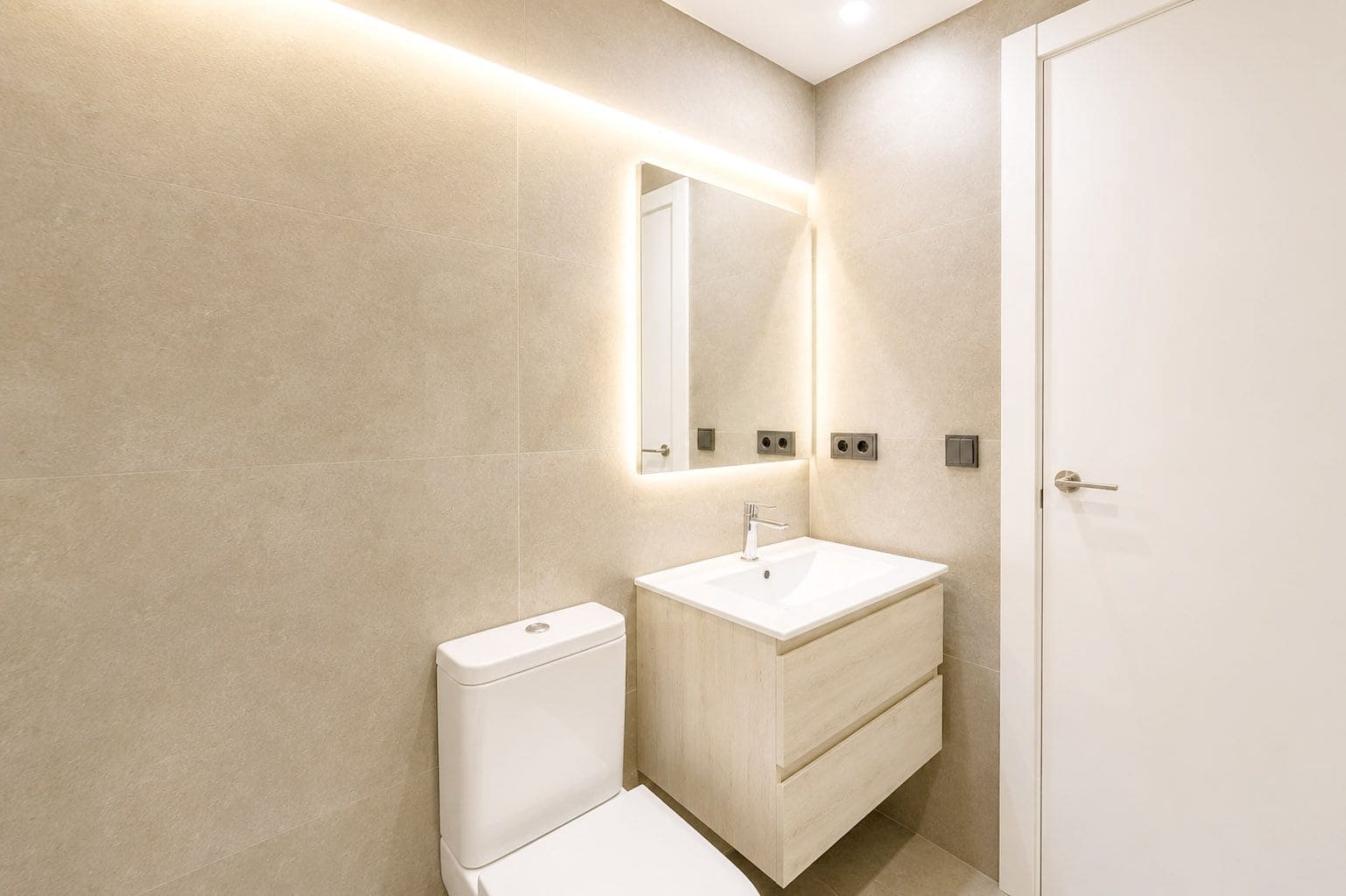 4 quarto Moradia em Banda para venda em Barcelona cidade com piscina garagem - 750 000 € (Ref: 9987993)