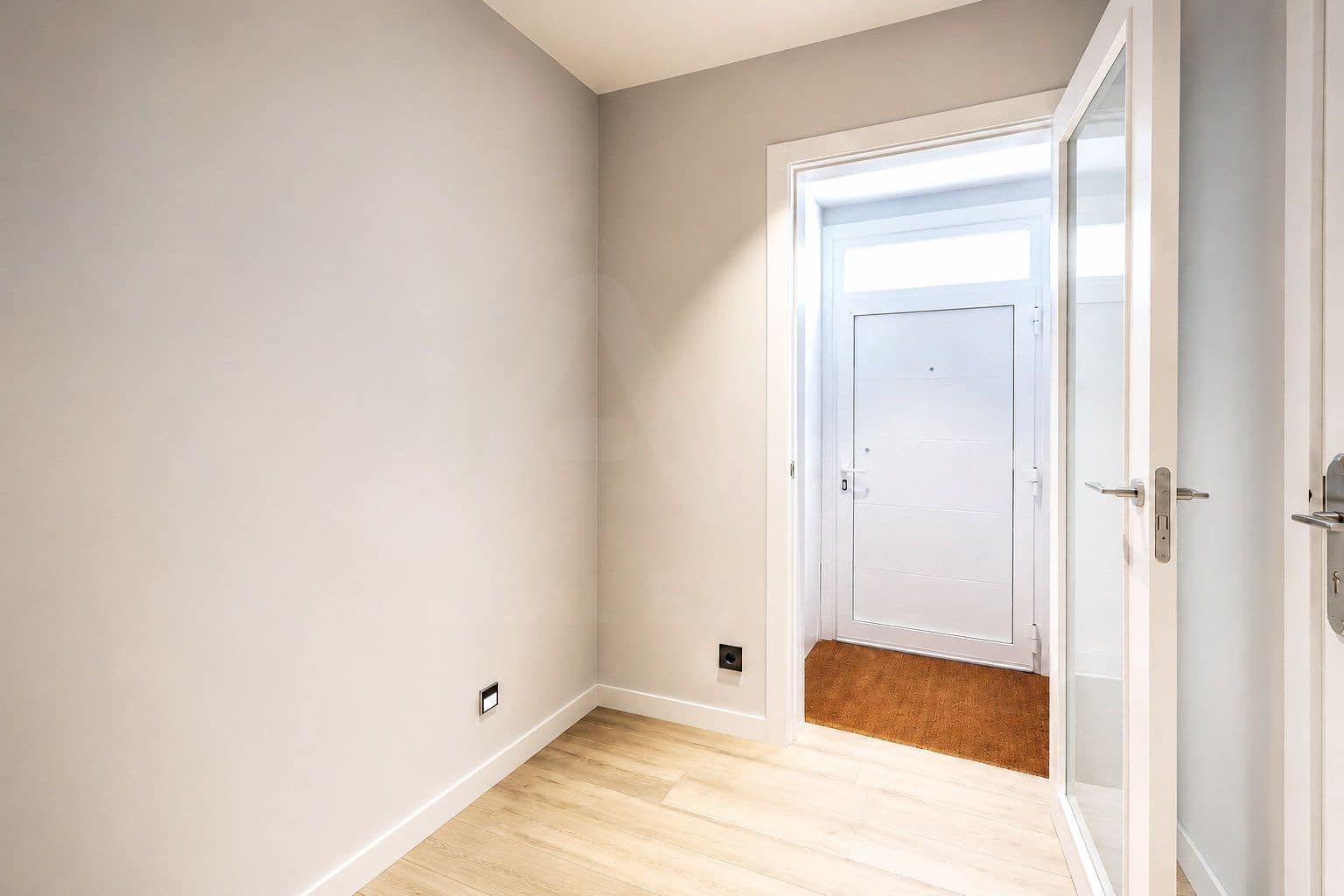 4 quarto Moradia em Banda para venda em Barcelona cidade com piscina garagem - 750 000 € (Ref: 9987993)