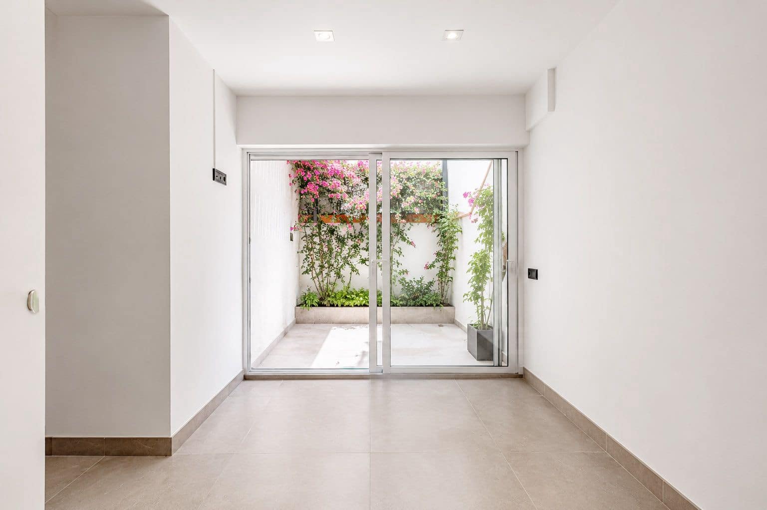 4 quarto Moradia em Banda para venda em Barcelona cidade com piscina garagem - 750 000 € (Ref: 9987993)