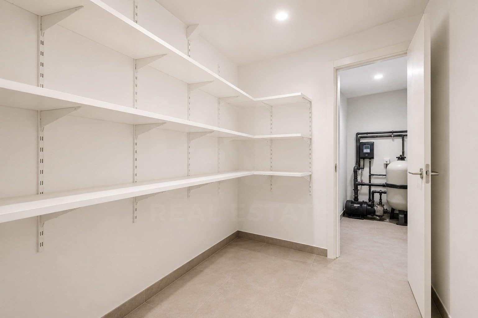 4 quarto Moradia em Banda para venda em Barcelona cidade com piscina garagem - 750 000 € (Ref: 9987993)
