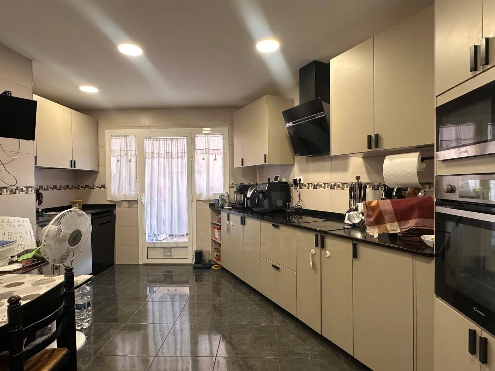 5 sovrum Lägenhet till salu i Sant Andreu de la Barca - 390 000 € (Ref: 9987996)
