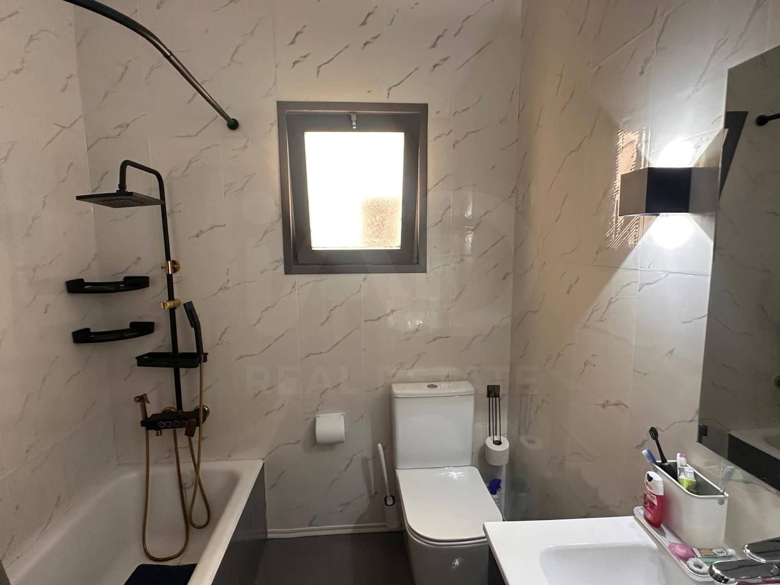 5 sovrum Lägenhet till salu i Sant Andreu de la Barca - 390 000 € (Ref: 9987996)