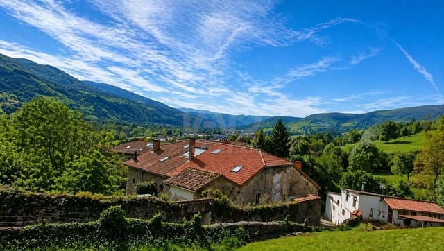 Adosado de 4 habitaciones en Villegar, Corvera de Toranzo en venta - 240.000 € (Ref: 9987997)