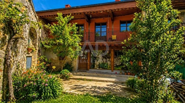 Adosado de 4 habitaciones en Villegar, Corvera de Toranzo en venta - 240.000 € (Ref: 9987997)