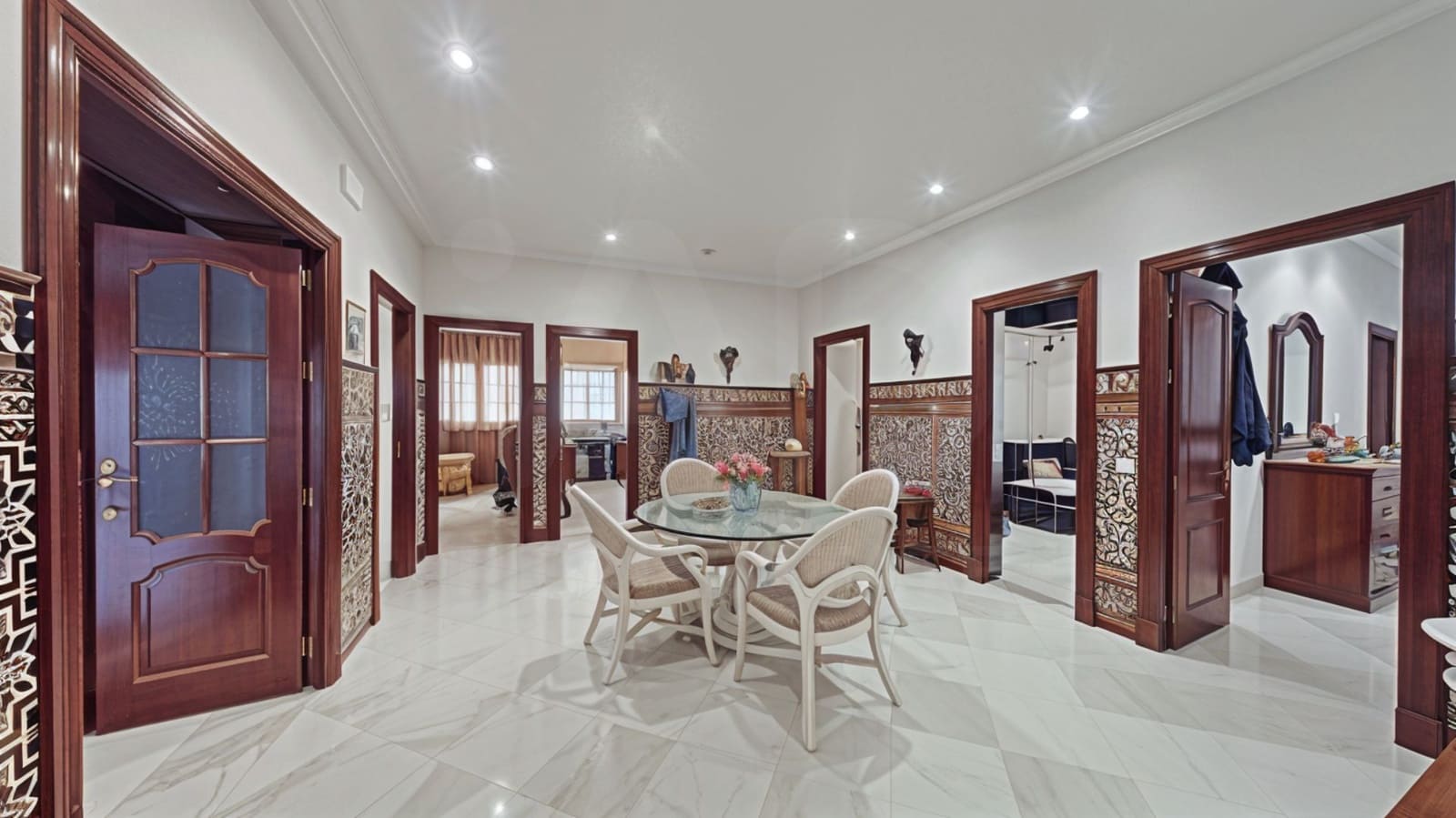 4 sypialnia Dom na sprzedaż w Miasto Kadyks z basenem garażem - 499 950 € (Ref: 9987998)