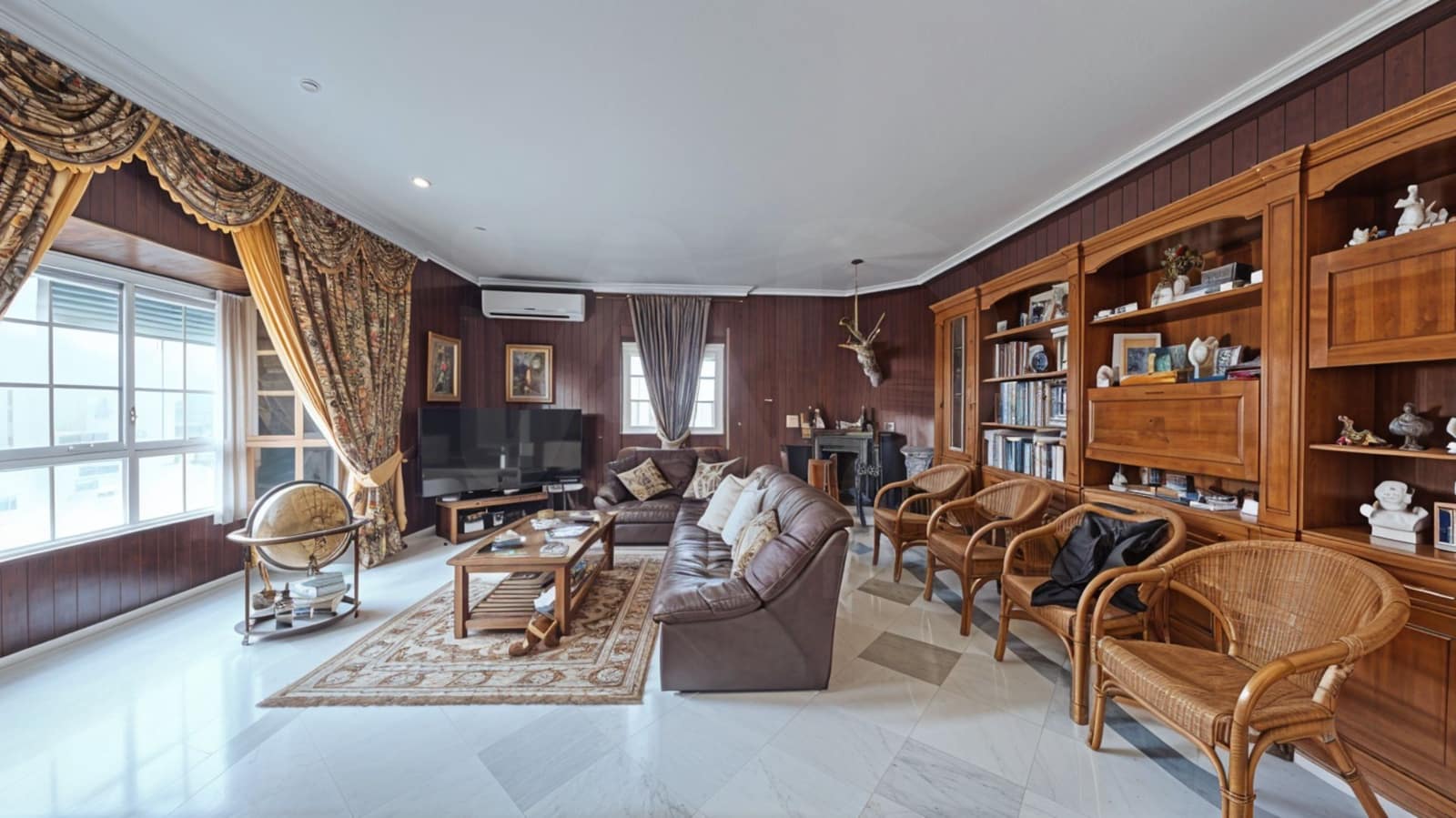 4 sypialnia Dom na sprzedaż w Miasto Kadyks z basenem garażem - 499 950 € (Ref: 9987998)